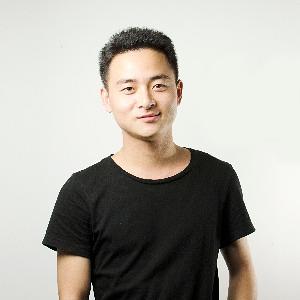 鄢 倩 鄢 倩